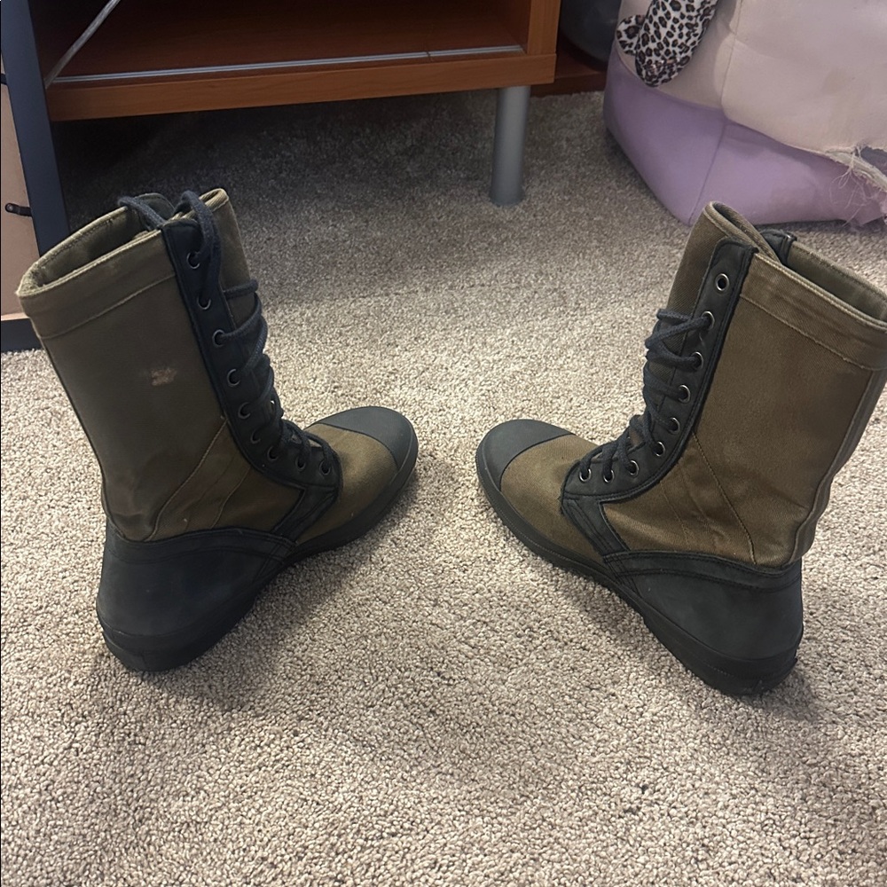 Polo Tan and Black Lace-Up Boots - Picture 6 of 7